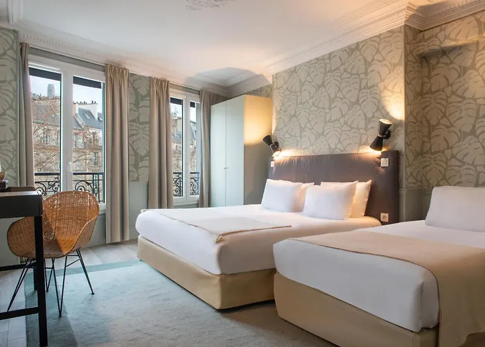 Hotel Avama Prony 3*