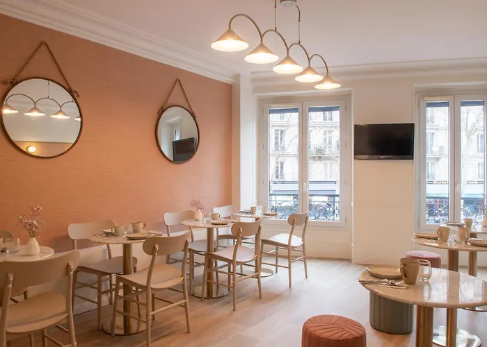 Hotel Avama Prony 3*