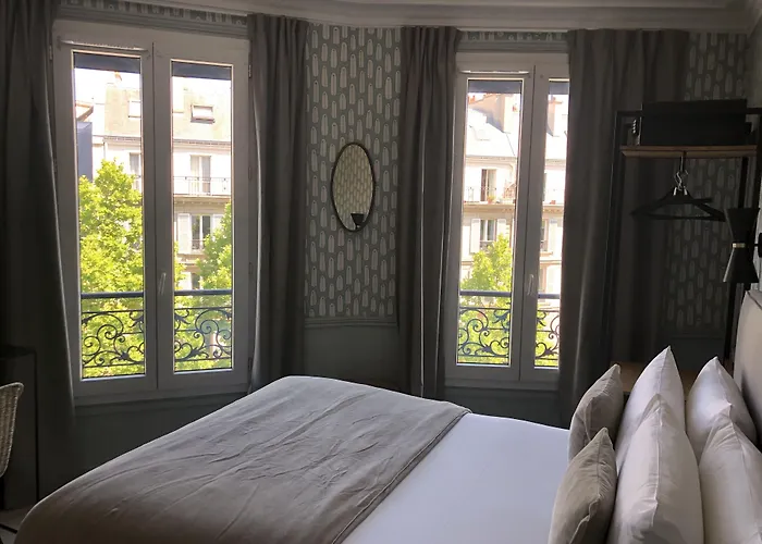 Hotel Avama Prony 3*