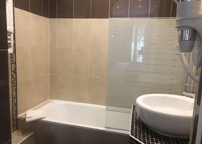 Hotel Avama Prony 3*