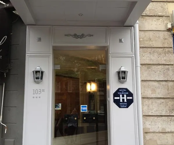 Avama Prony Hotel 3*