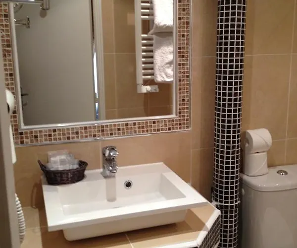 Avama Prony 3* Parigi