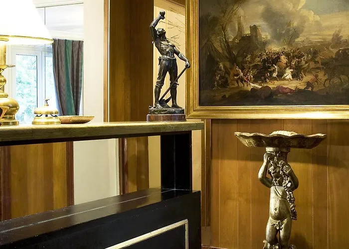 Avama Prony 3* Parigi