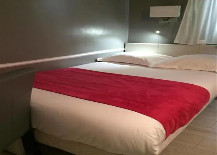 Avama Prony Hotel 3*