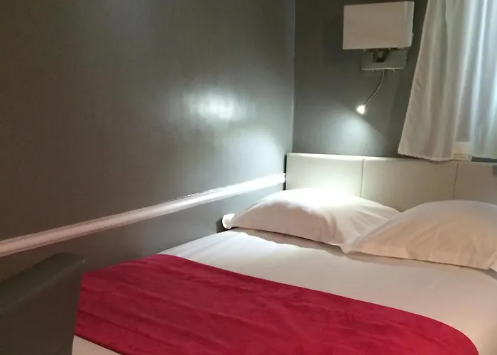 Avama Prony Hotel Parigi