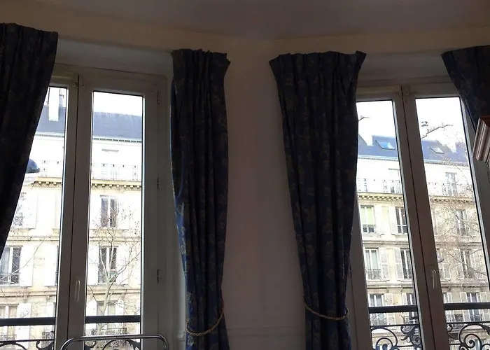 Hotel Avama Prony Parigi