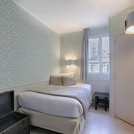 Hotel Prony Monceau Paryż