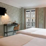 Hotel Prony Monceau Parigi