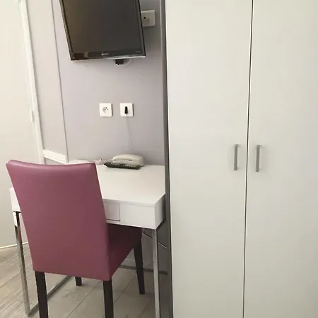 Avama Prony Hotel 3*