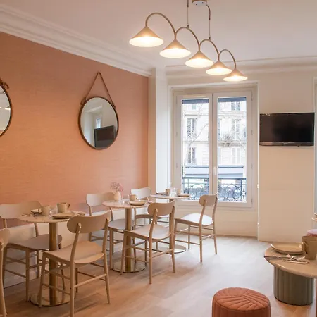 호텔 Prony Monceau 3*